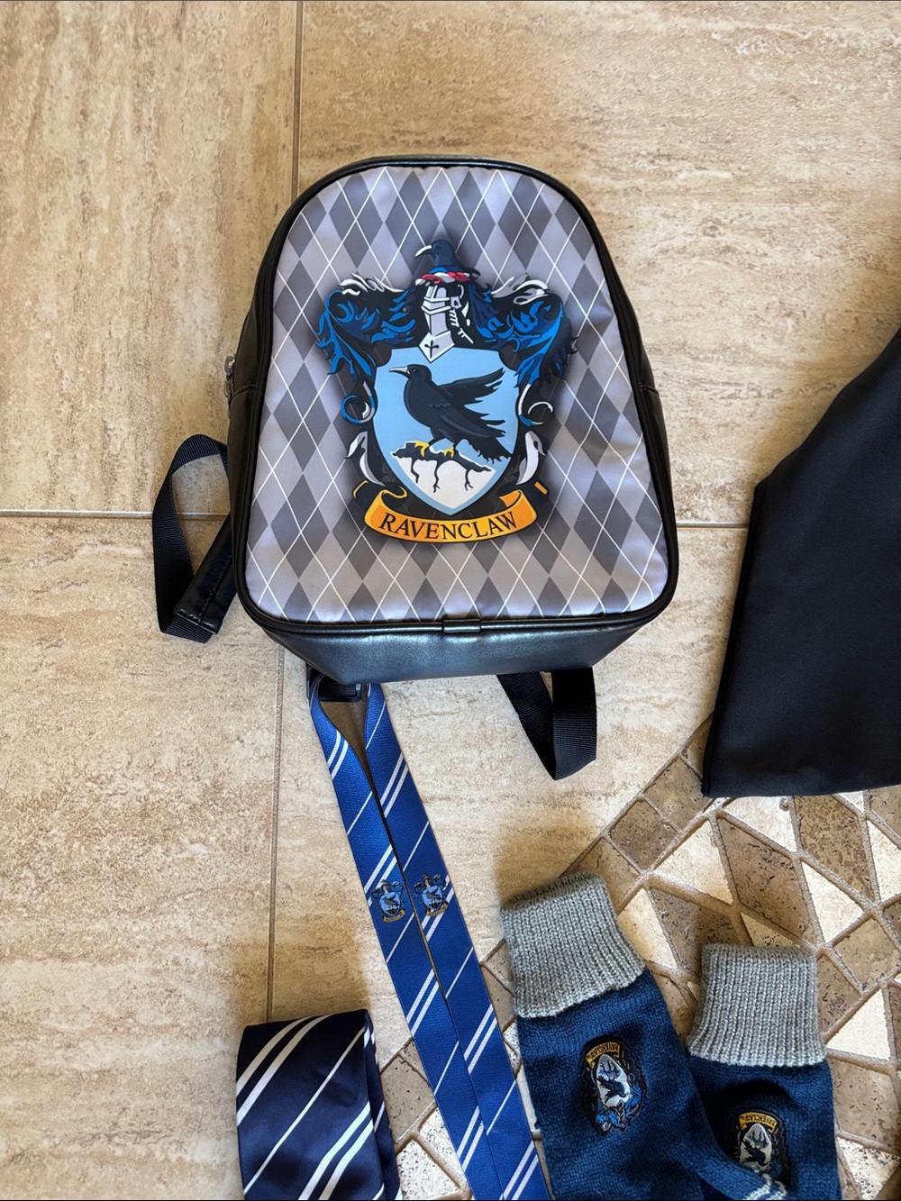 Universal The Wizarding World of Harry Potter Ravenclaw Hooded Robe bundle - Picture 3 of 6